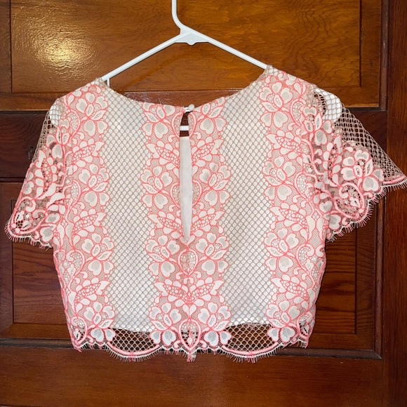 Lovers + Friends size small lace crop top - Picture 2 of 3